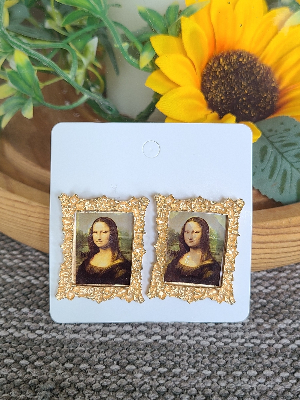 Mona Lisa Gold Frame Stud Earrings - Yellow/Gold